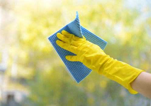 Professional move out cleaning in a Bromley home before handover
